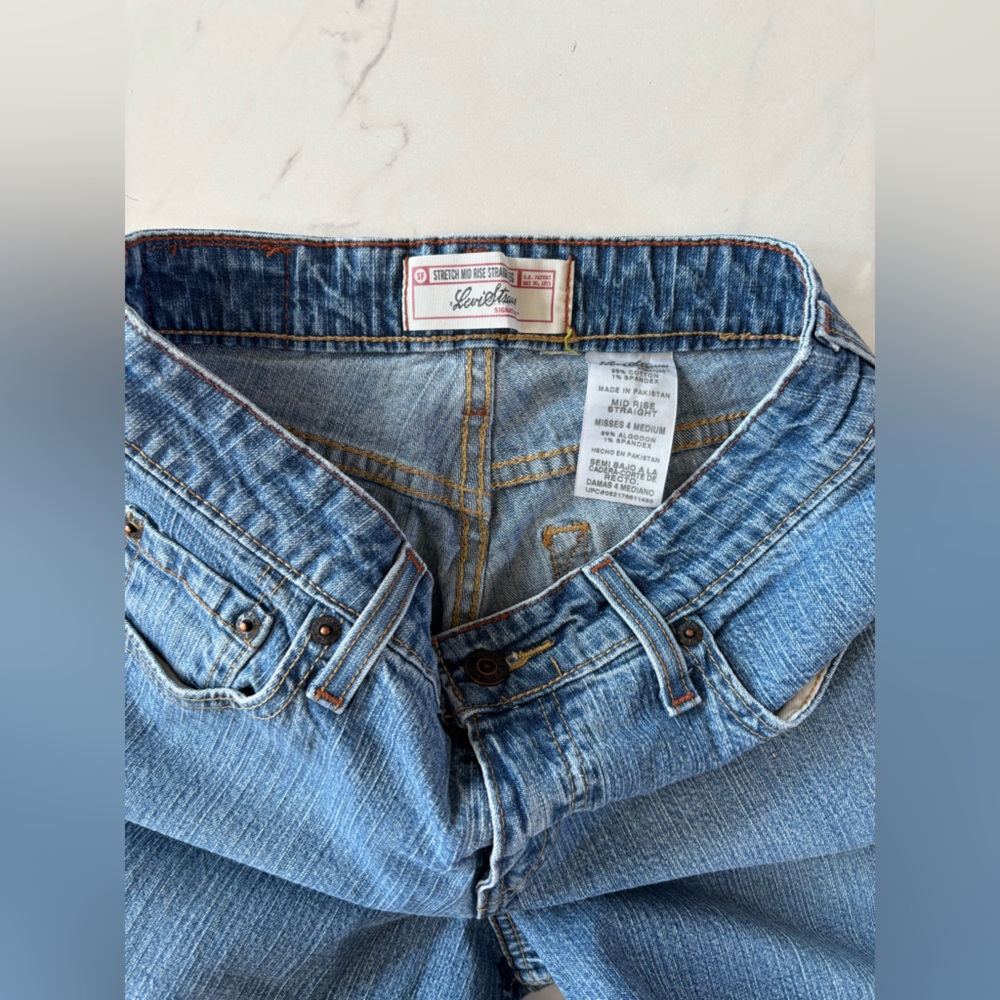 Signature by Levi Strauss  Women's Straight Leg Blue Jeans - Picture 7 of 7